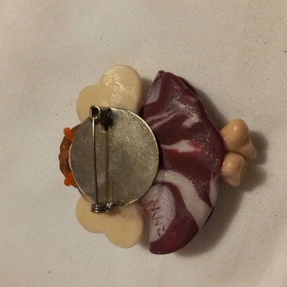 Angel pin - Picture 2 of 3